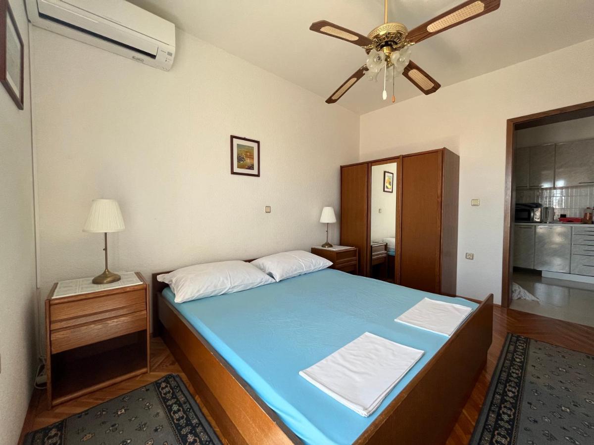Apartments Vuksan ราบ ภายนอก รูปภาพ