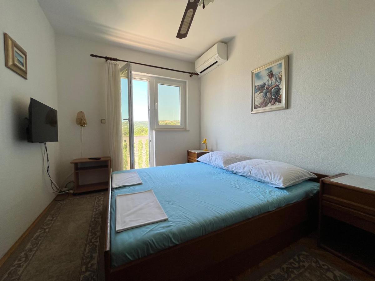 Apartments Vuksan ราบ ภายนอก รูปภาพ