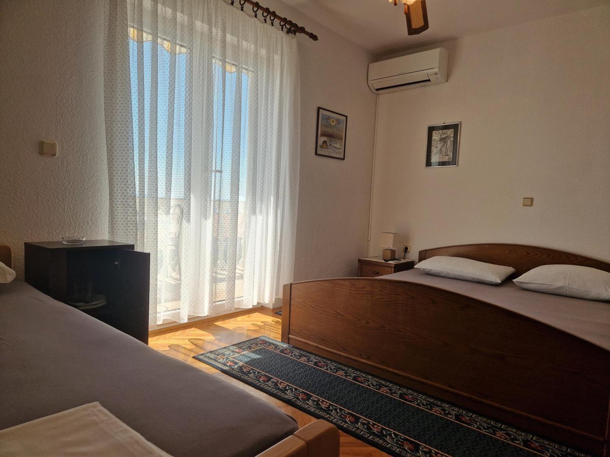 Apartments Vuksan ราบ ห้อง รูปภาพ